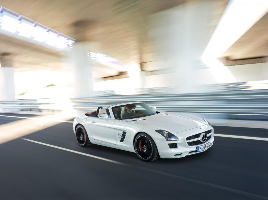  Mercedes-Benz SLS AMG Roadster 2012 года  (фото 38 из 198)